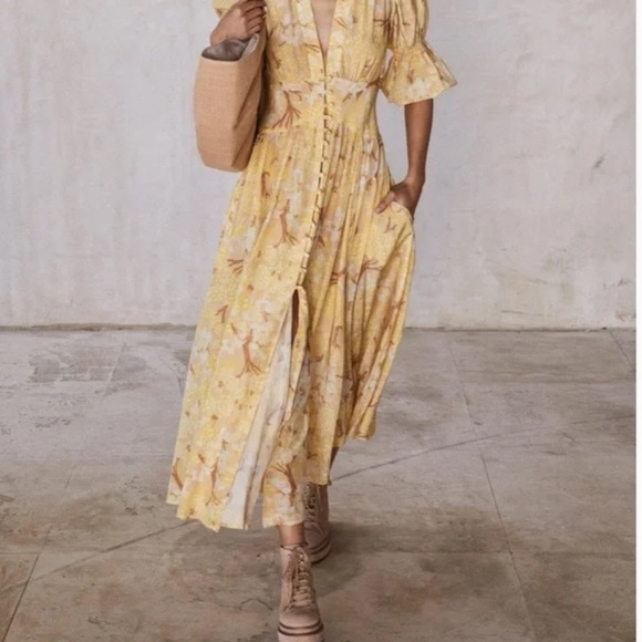 Cult Gaia Cream Suede Bratz Lug Soled Platform Ankle Boots, size 7 - Picture 2 of 11